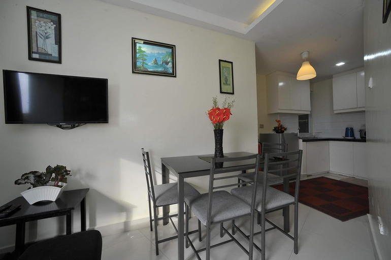 Dining Room 8
