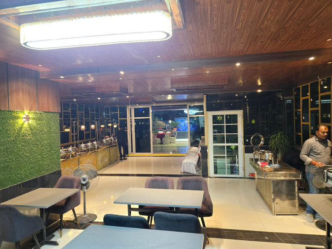 Food & Drinks 5, Hotel Bodhi Tree, Patna