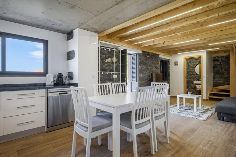 Others 5, Mountain Retreat by Homie, Porto Moniz