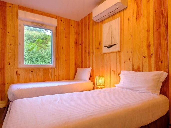 Bedroom 2, Les Suites Du Ferret, Gironde