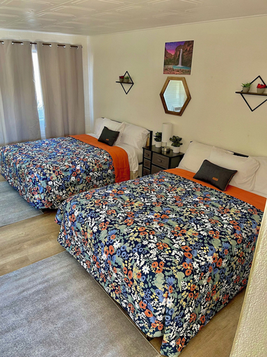 Bedroom 3, Canyons Edge Route 66 Motel, Yavapai