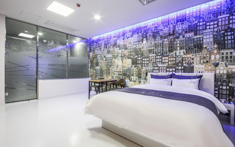 Bedroom 6