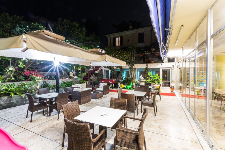 Food & Drinks 4, Hotel Villa Delibera, Savona