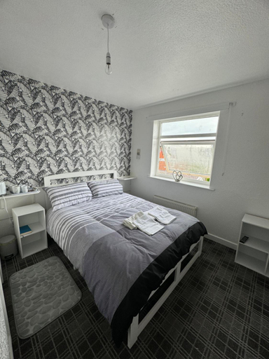 Bedroom 2, Number 40, Blackpool