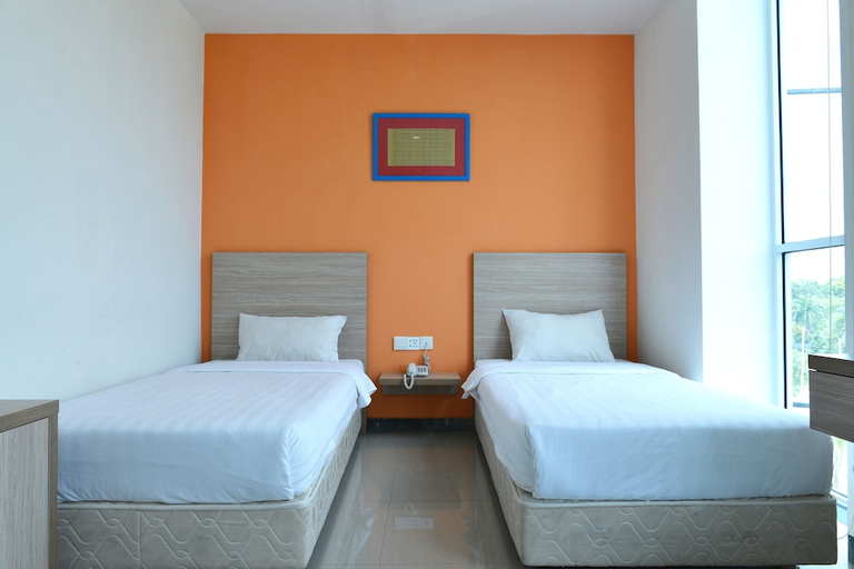Bedroom 2, Hotel Fresh One, Batam
