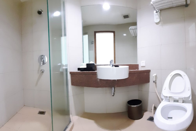 Bathroom, Park Hotel Jakarta, East Jakarta