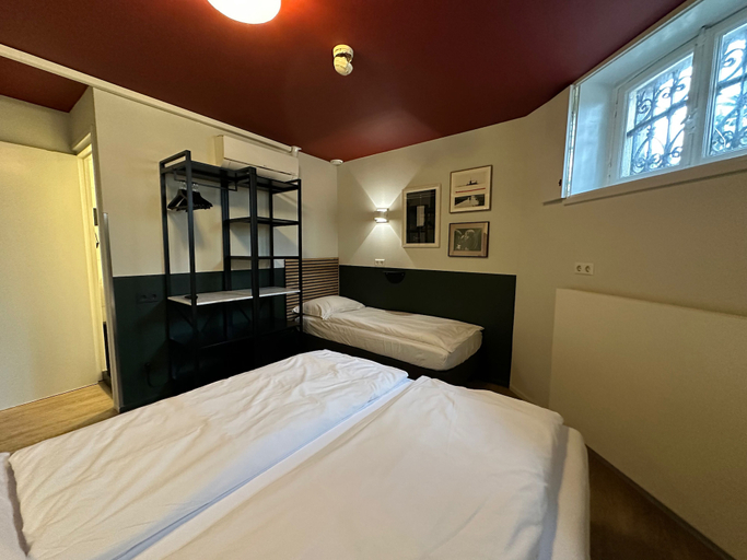 Others 4, Hotel Leidsegracht, Amsterdam