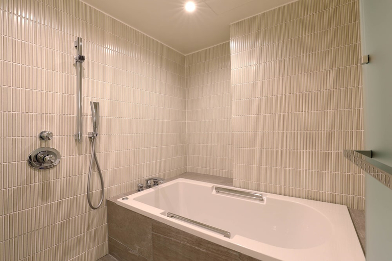 Bathroom 3, Nishitetsu Grand, Fukuoka
