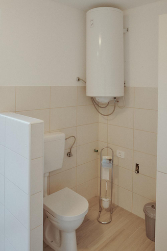 Bathroom 3, Apartments Pr' Stormanu, Kanal