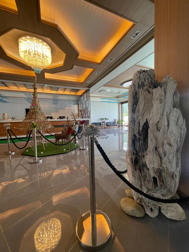 Public Area 2, W Golf Resort, Oslob