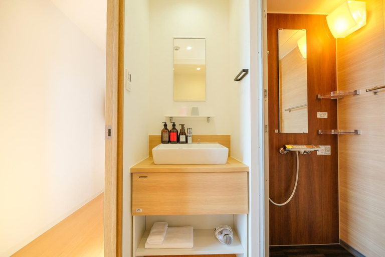 Bathroom 4, ELE Hotel Kuzuha, Hirakata