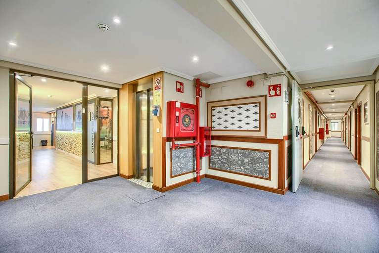Lobby 4, Hostal Castilla Fuenlabrada, Madrid