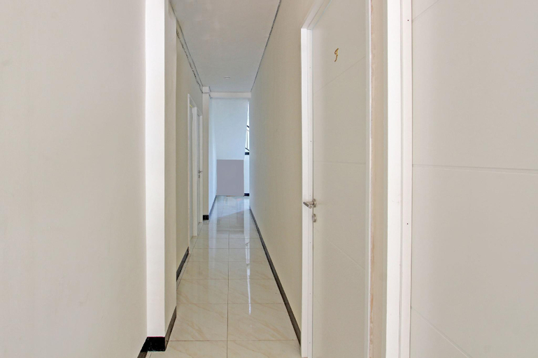 Public Area 2, Capital O 92972 Gaharu Hotel, Demak