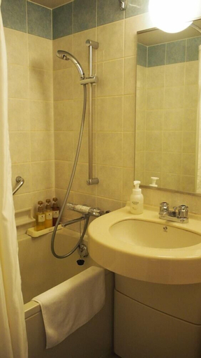Bathroom 27