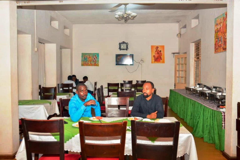 Food & Drinks 5, Makerere University Guest House, Kampala