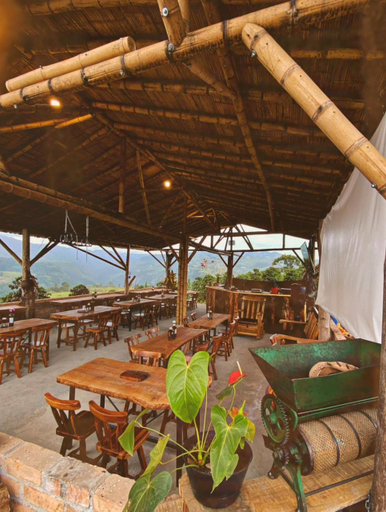 Food & Drinks, Hotel Rancho Maju, Isnos