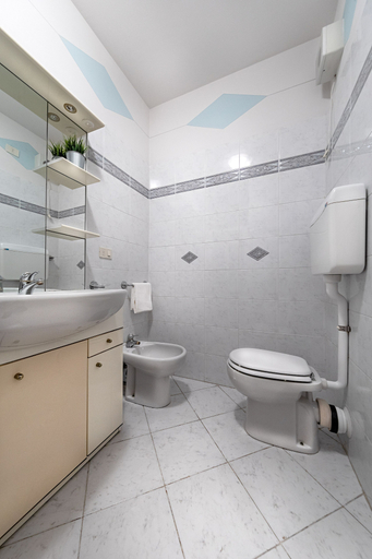 Bathroom 3, Al Vittoriale 3 by Wonderful Italy, Brescia