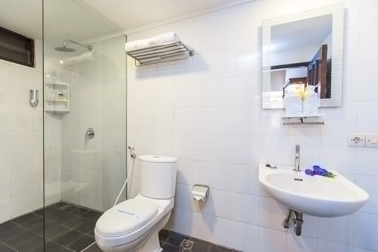 Bathroom, Royal Hotel and Villa Bali, Badung