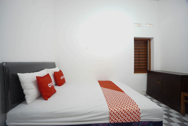 Bedroom 3, OYO 93971 Villa Kamandalu, Malang