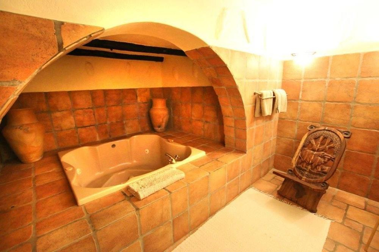 Others 5, Mount Etjo Safari Lodge, Omatako