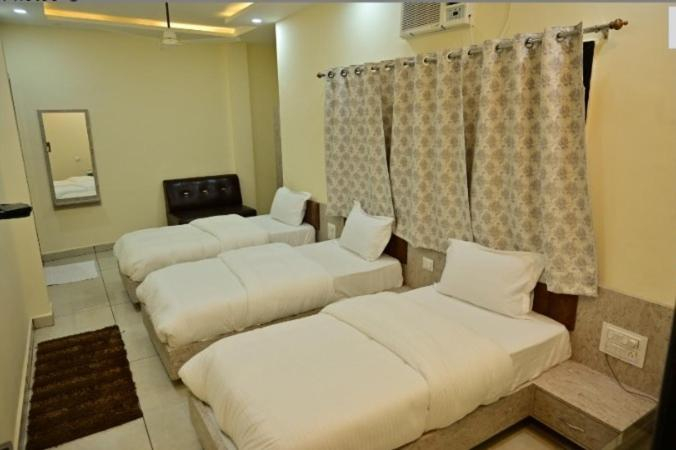 Hotel Raghuveer Inn By BookingCare, Chitrakoot