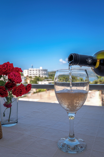 Food & Drinks 5, Hotel Golden, Sarandës