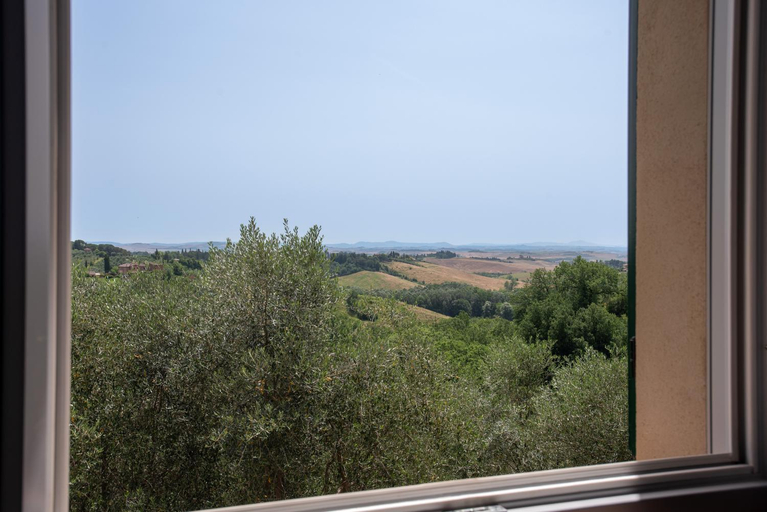 Others 4, Porta Romana Elegant Apartments with Private Parking!, Siena
