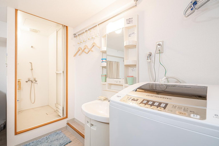 Bedroom 3, Ikebukuro East Exit Queen Bed Room, Toshima