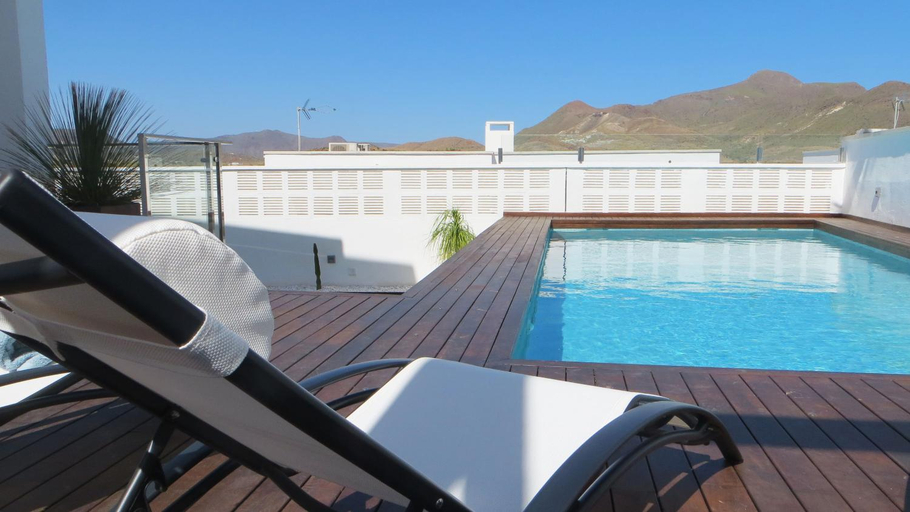 Others 2, Villa del Pez Azul, Almería