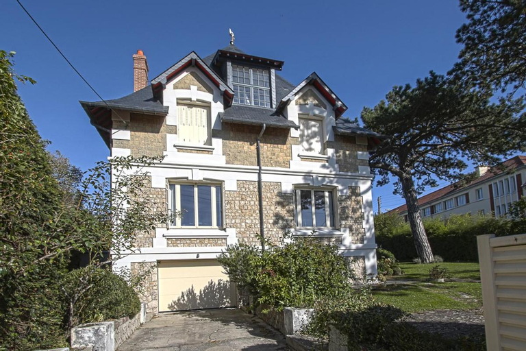 Cigognes trouville, Calvados