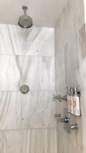 Bathroom 4, Pod 51, New York