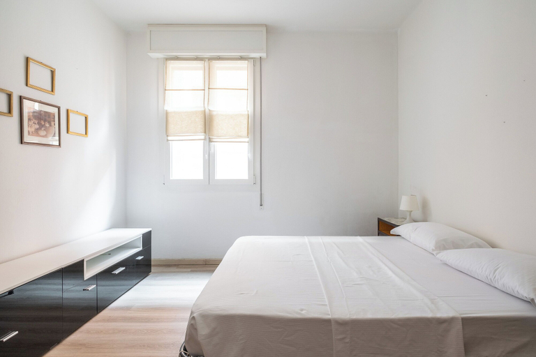 Bedroom 2, Porta Mascarella Apartment by Wonderful Italy, Bologna