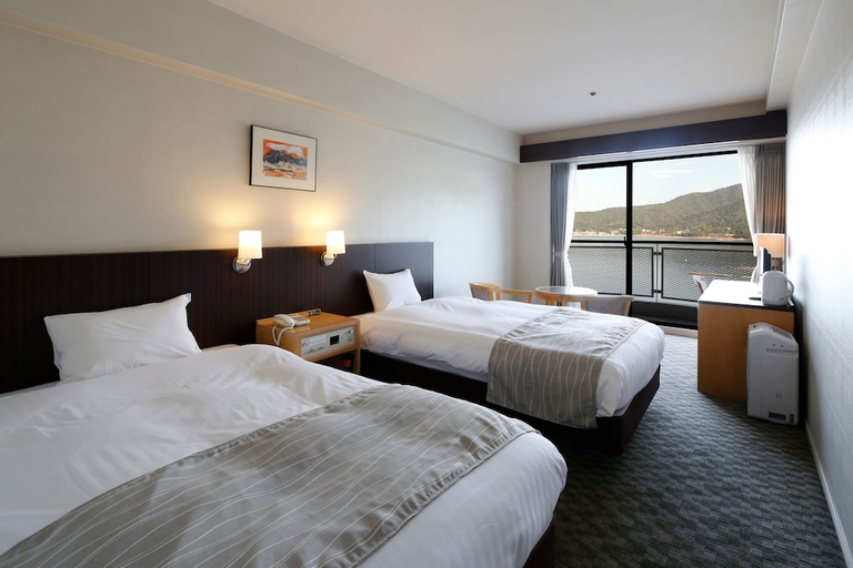 Bedroom 3, Aki Grand Hotel, Hatsukaichi