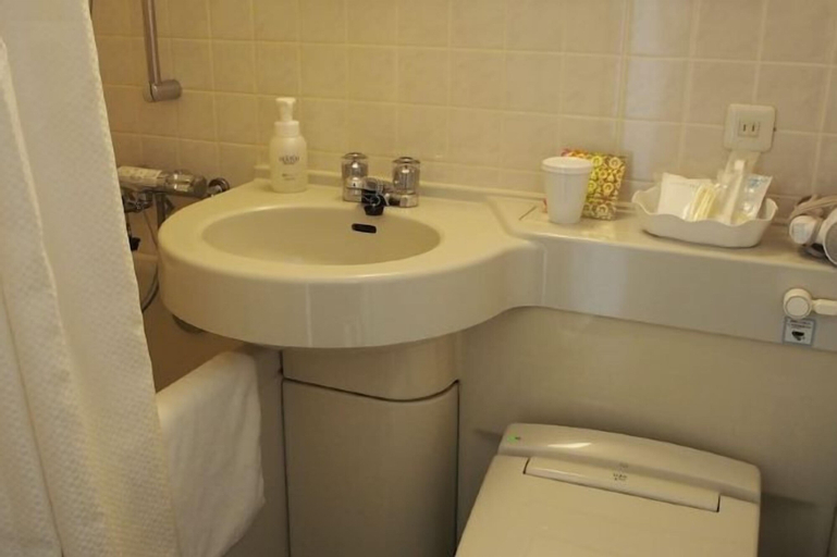 Bathroom 21