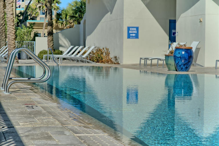 Sport & Beauty 2, OCEAN FRONT CONDO w INCREDIBLE VIEWS, Bay
