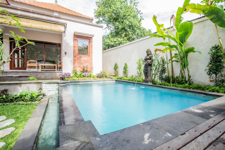 Swimming Pool 2