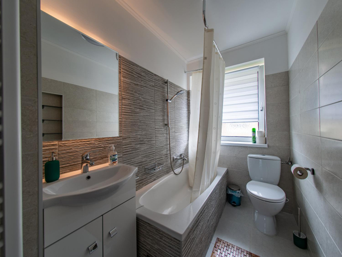Bathroom 2, ERZHAUS Apartments, Leoben