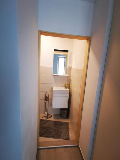 Bathroom 5, Apartments Pr' Stormanu, Kanal