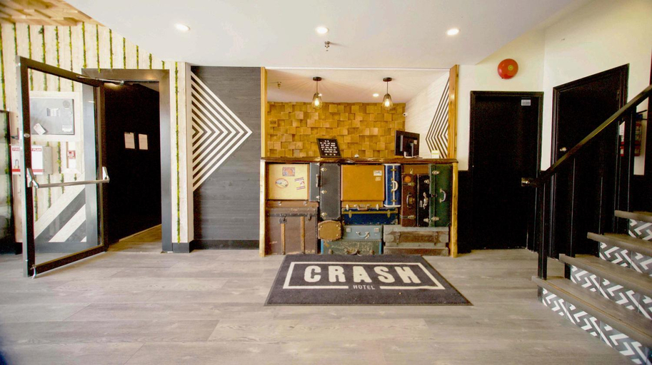 Public Area 3, Crash Hotel Squamish, Squamish-Lillooet