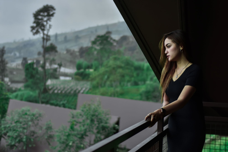 Exterior & Views 7