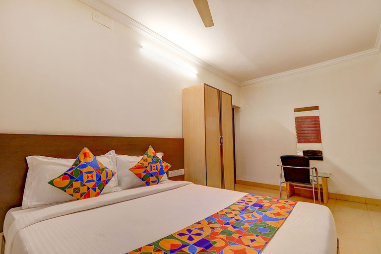 Bedroom 1, Fabexpress Royal Park, Chennai