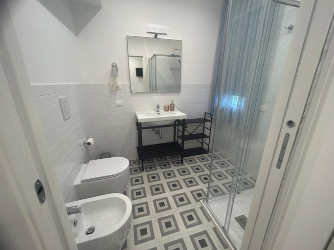 Others 3, Elios Badino B&B, Latina