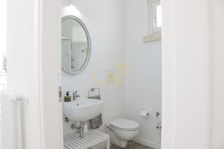Bathroom 4, TD Dimora del Giglio with Organic Garden with Pool, Brindisi
