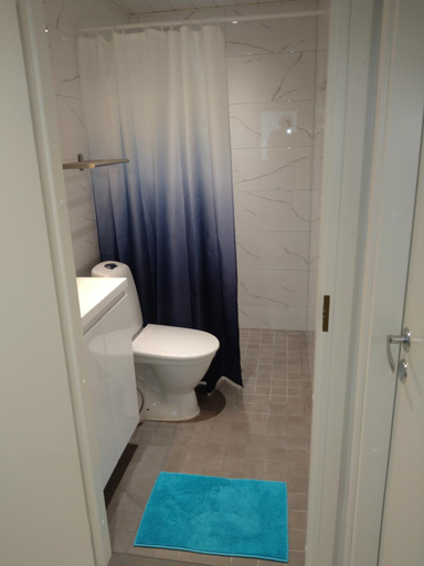 Bathroom 2, Apartment Songhill, North Savonia