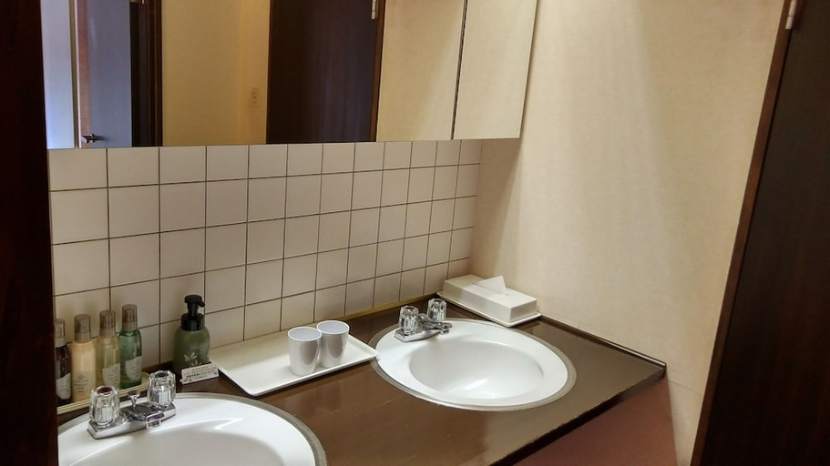 Bathroom 4, Aki Grand Hotel, Hatsukaichi