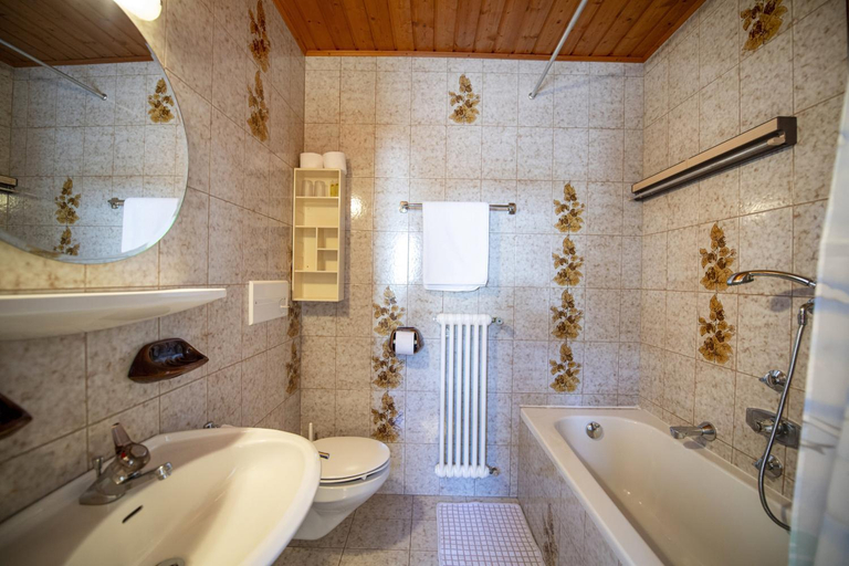 Bathroom, Apartments Praruf, Bolzano
