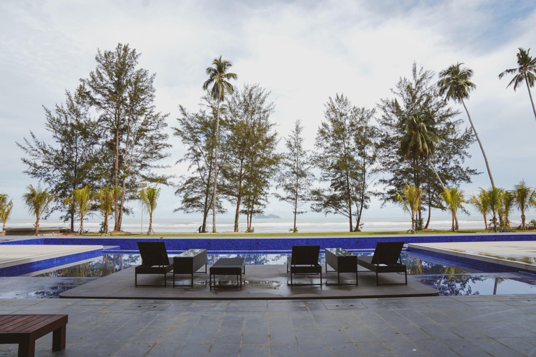 Food & Drinks, Roxy Beach Apartment, Lundu