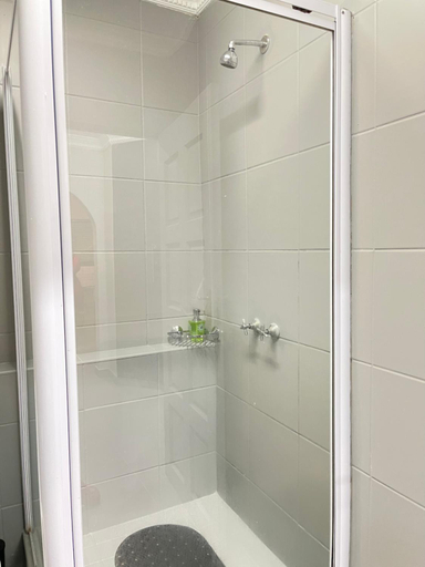 Bathroom 2, Pelican Apartment, eThekwini