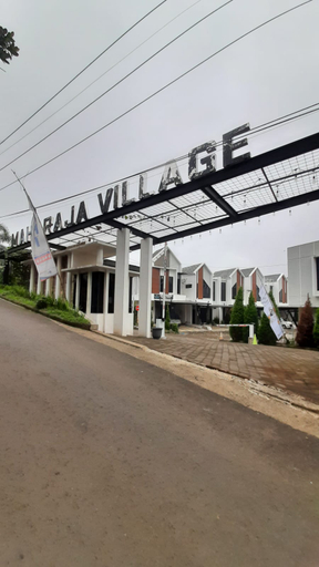 Exterior & Views 2, Villa A8adi Batu, Malang