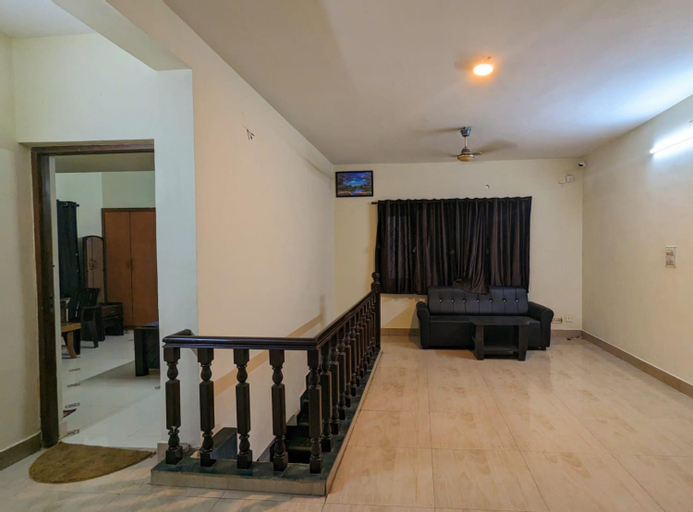 Others 4, GKV Service Apartment Saligramam, Chennai